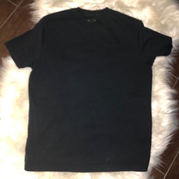 Oakley Camou Short Sleeve tee sz medium - Picture 8 of 8